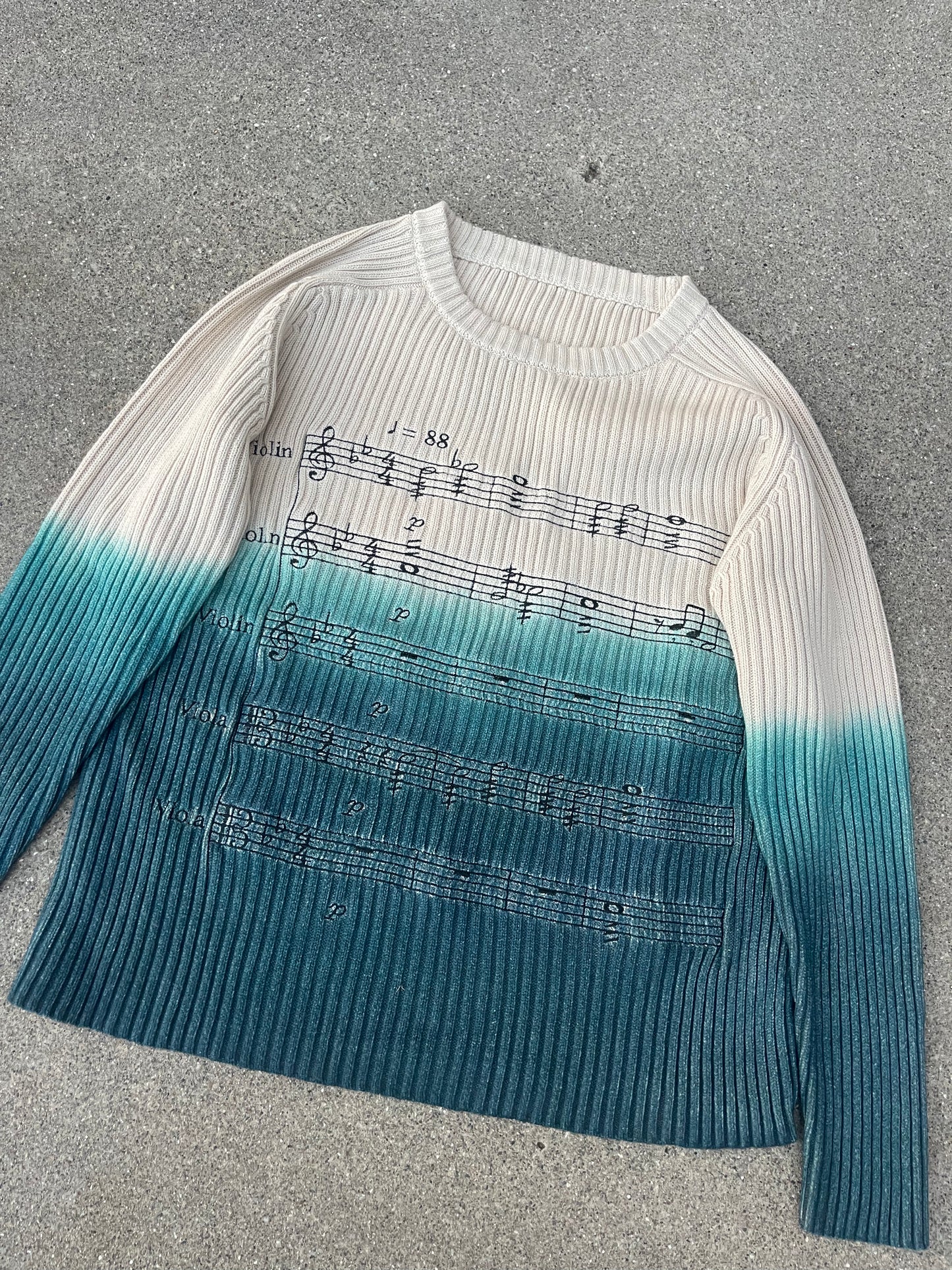 Sample Pluto Sweater