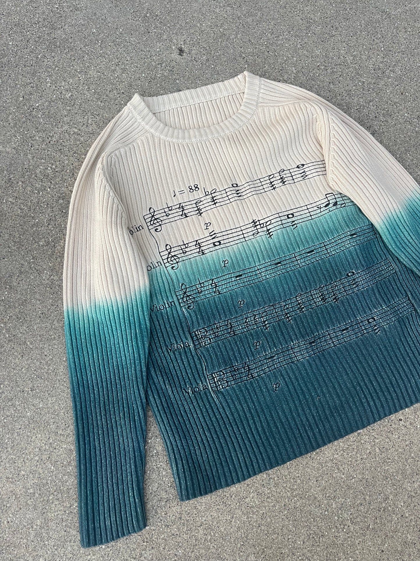 Sample Pluto Sweater